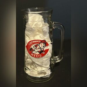 Cincinnati Reds Beer Mug O' Nuts Glass Cup Souvenir 7 inches Tall Vintage